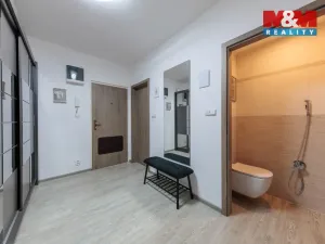 Pronájem bytu 2+1, Karlovy Vary - Bohatice, Ostrovská, 68 m2