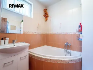 Prodej rodinného domu, Pečky, Pečecká, 140 m2