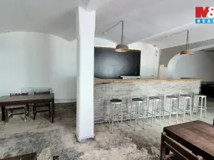 Pronájem obchodního prostoru, Kladno, T. G. Masaryka, 157 m2
