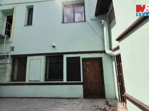 Pronájem obchodního prostoru, Kladno, T. G. Masaryka, 157 m2