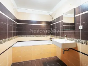 Pronájem bytu 2+kk, Ostrava, Sokolovská, 61 m2