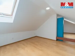 Pronájem atypického bytu, Sokolov, Staré náměstí, 200 m2
