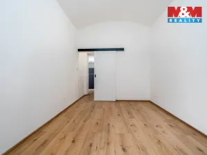 Prodej bytu 2+1, Praha - Dejvice, Kafkova, 43 m2