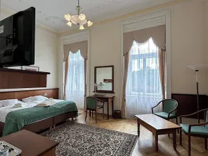 Prodej ubytování, Mariánské Lázně, Anglická, 616 m2
