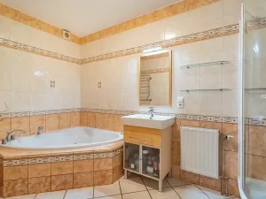 Prodej bytu 4+1, Praha - Žižkov, V kapslovně, 100 m2