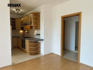 Pronájem bytu 2+kk, Vestec, Na Suchých, 43 m2