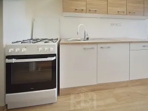 Prodej bytu 2+1, Jindřichův Hradec, sídliště Vajgar, 61 m2
