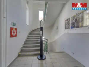 Pronájem kanceláře, Plzeň - Jižní Předměstí, Hálkova, 133 m2