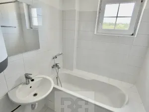 Pronájem bytu 2+kk, Kladno, Vojtěcha Lanny, 59 m2