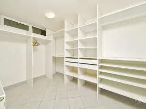 Pronájem rodinného domu, Dolní Břežany, V Úvozu, 420 m2