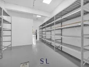 Pronájem obchodního prostoru, Liberec, nám. Sokolovské, 214 m2
