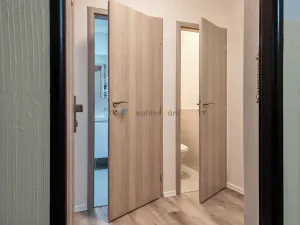 Pronájem bytu 1+1, Praha - Smíchov, Štorkánova, 33 m2
