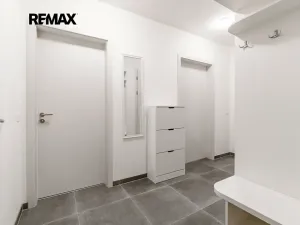 Pronájem bytu 3+kk, Praha - Hostivař, Nurmiho, 63 m2