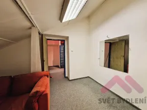 Pronájem kanceláře, Praha - Smíchov, Holečkova, 140 m2