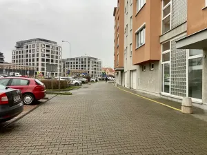 Pronájem bytu 1+kk, Praha, Počernická, 35 m2