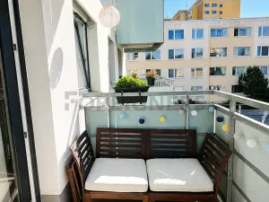 Pronájem bytu 2+kk, Praha - Žižkov, V zahrádkách, 52 m2