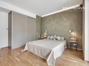 Prodej bytu 2+kk, Praha - Smíchov, Grafická, 70 m2