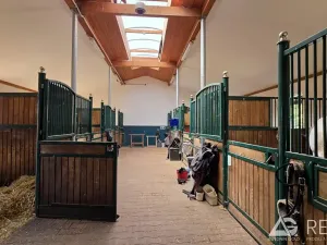 Prodej zemědělského objektu, Úžice, 5128 m2
