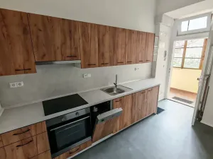 Pronájem bytu 1+1, Praha - Nové Město, Na bojišti, 32 m2