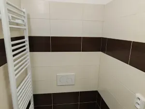 Pronájem bytu 1+1, Praha - Nové Město, Na bojišti, 32 m2