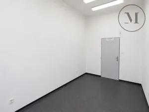 Pronájem obchodního prostoru, České Budějovice, Chelčického, 12 m2