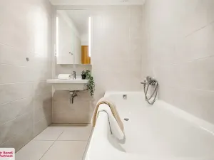 Prodej bytu 3+kk, Milovice, Zátopkova, 108 m2