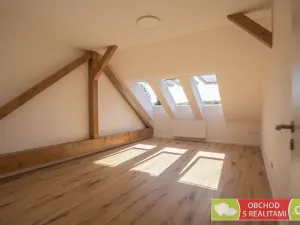 Pronájem bytu 2+kk, Heřmanův Městec, Masarykovo náměstí, 66 m2