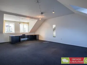 Prodej kanceláře, Chrudim - Chrudim IV, Lupáčova, 612 m2