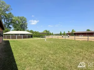 Prodej komerčního pozemku, Úžice, 68855 m2