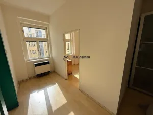 Pronájem bytu 2+1, Praha - Vinohrady, Čáslavská, 62 m2