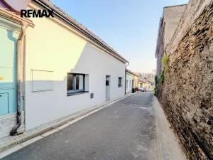Pronájem bytu 1+kk, Kolín, Školská, 27 m2