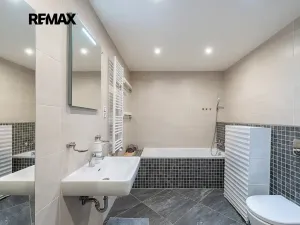 Prodej bytu 1+kk, Praha - Žižkov, Olšanská, 34 m2