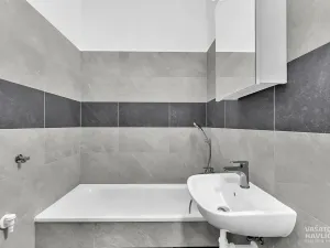 Pronájem bytu 2+1, Hradec Králové, Průmyslová, 66 m2