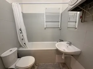 Pronájem bytu 1+kk, Praha - Nusle, Sdružení, 39 m2