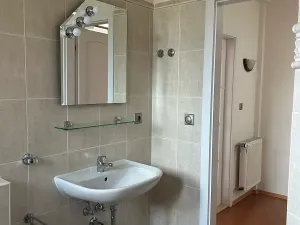 Pronájem bytu 2+kk, Praha - Žižkov, Žerotínova, 60 m2