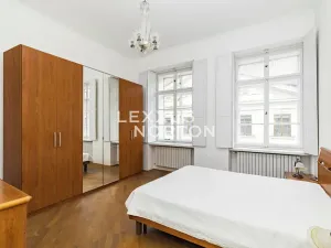 Pronájem bytu 3+1, Praha - Malá Strana, Sněmovní, 85 m2
