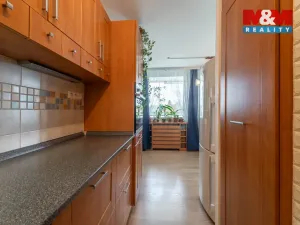 Prodej bytu 3+1, Praha - Horní Počernice, Mezilesí, 75 m2