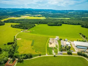 Prodej komerčního pozemku, Omlenice, 2175 m2