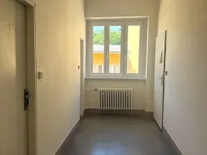 Pronájem kanceláře, Kroměříž, Vejvanovského, 14 m2