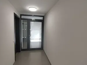Pronájem bytu 1+kk, Praha - Dolní Chabry, Ústecká, 34 m2