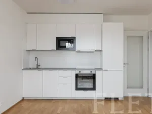 Pronájem bytu 2+kk, Praha - Vysočany, Fafkových, 51 m2