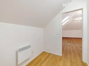 Prodej bytu 1+kk, Praha - Zbraslav, Elišky Přemyslovny, 34 m2