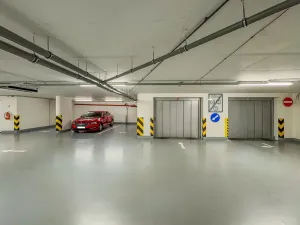 Pronájem garážového stání, Praha - Vinohrady, Rubešova, 15 m2