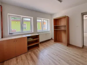Pronájem obchodního prostoru, Říčany, Masarykovo nám., 39 m2