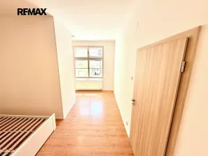 Pronájem bytu 2+kk, Praha - Vyšehrad, Neklanova, 57 m2