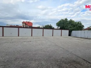Prodej garáže, Chropyně, 21 m2