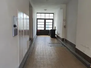 Pronájem bytu 1+1, Praha - Vysočany, Novovysočanská, 38 m2