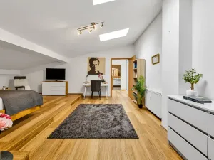 Prodej bytu 3+kk, Šestajovice, Komenského, 116 m2