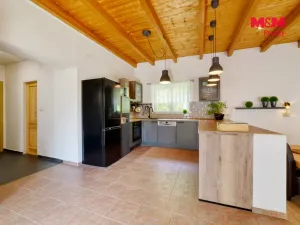 Prodej rodinného domu, Valy, Na Stráni, 238 m2