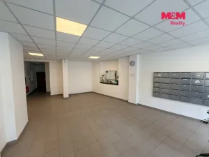 Prodej obchodního prostoru, Jablonec nad Nisou, Anenské náměstí, 81 m2